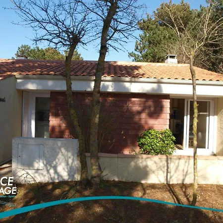 Casa de Férias Pavillon à Saint-jean-de-monts: 2 Chambres, Proche Plage, Forêt Et Commerces, Jardin Clos - Fr-1-323-259