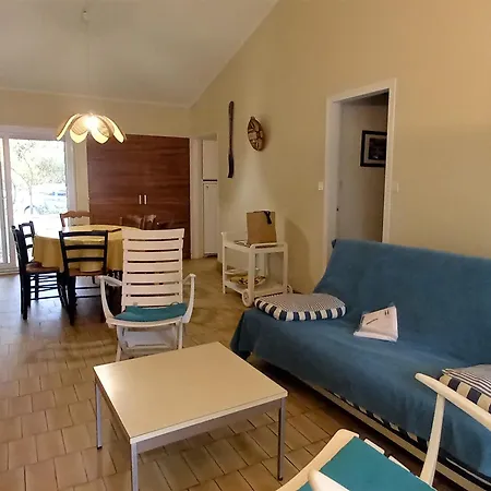 Pavillon à Saint-jean-de-monts: 2 Chambres, Proche Plage, Forêt Et Commerces, Jardin Clos - Fr-1-323-259 Casa de Férias