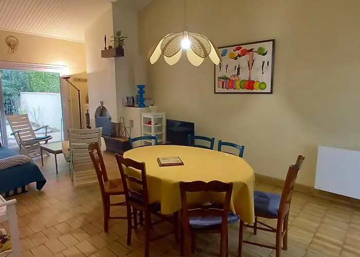 펜션 Pavillon A Saint-jean-de-monts, Jardin Clos, Animaux Acceptes - Fr-1-323-259 *